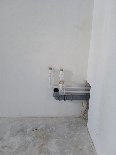 Прокладка полипропиленовых труб в новостройке ЖК Балтийский